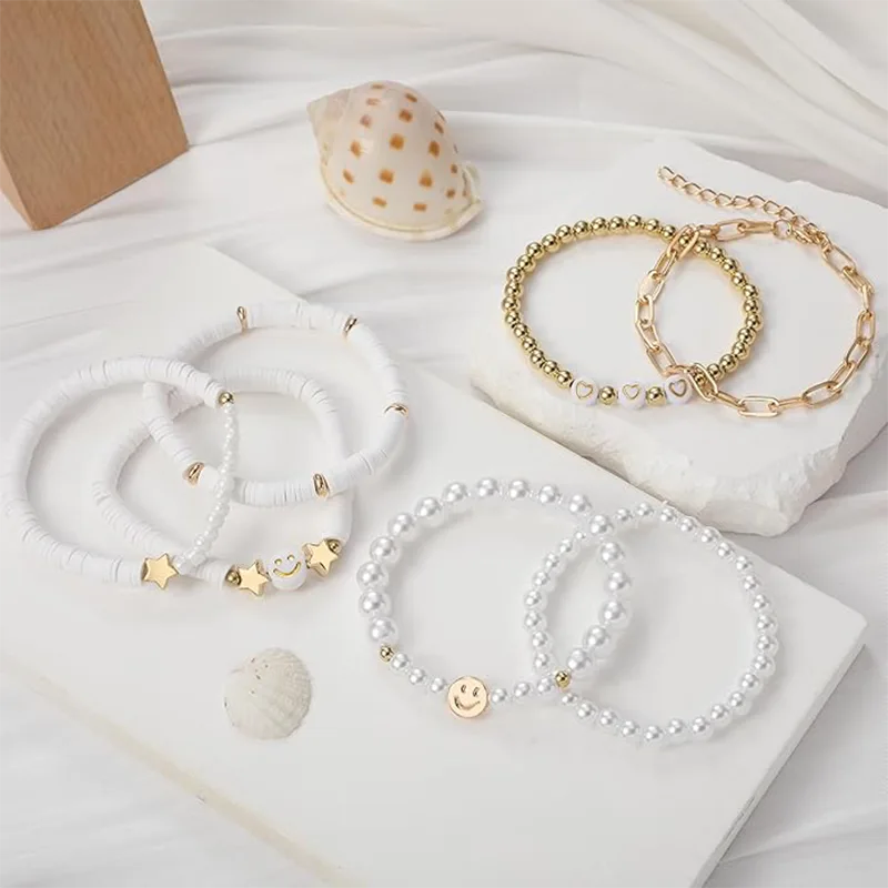 สร้อยข้อมือสาววัยรุ่นน่ารักจะทำให้เสื้อผ้าในชีวิตประจำวันมีสไตล์และเป็นส่วนตัวมากขึ้นได้อย่างไร